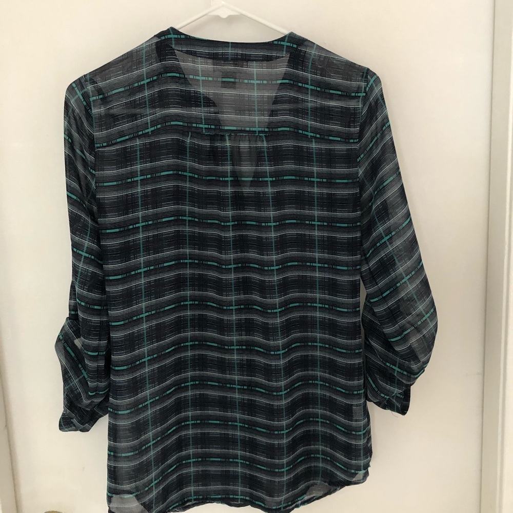 Sheer patterned blouse - Picture 2 of 3